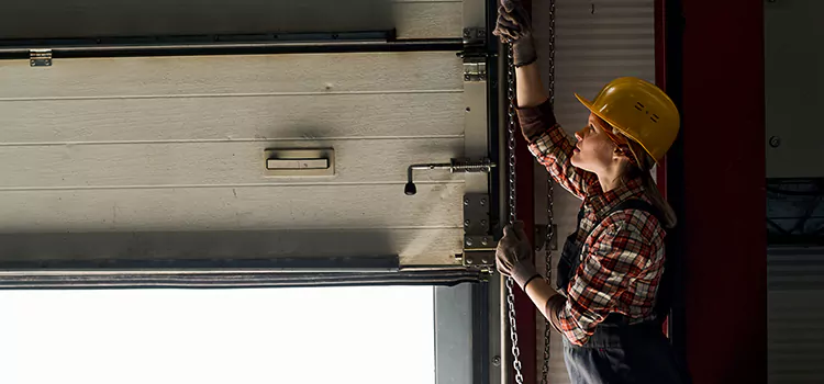 Addressing Common Garage Door Stoppage Issues in Pico Rivera, CA